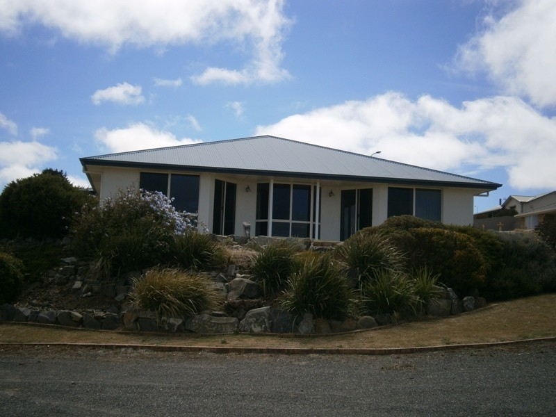 2 Cygnet Ct, Encounter Bay SA 5211