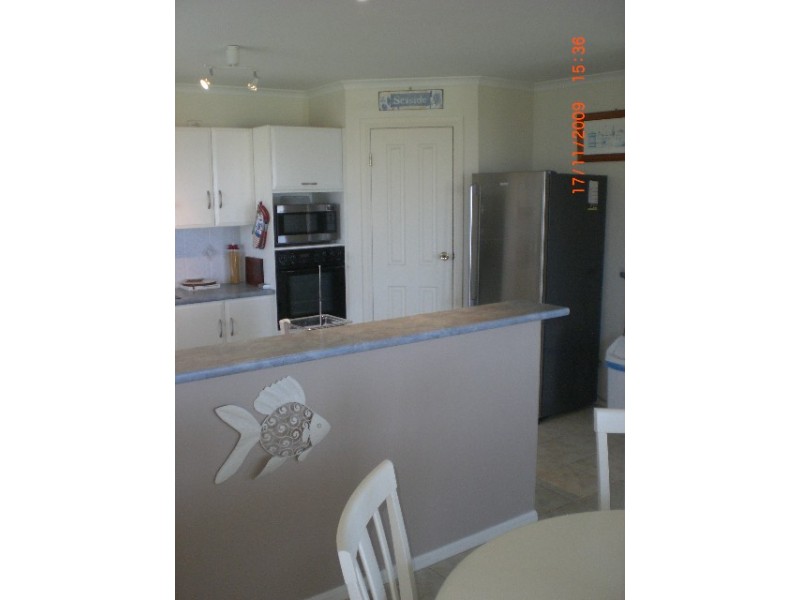 2 Cygnet Ct, Encounter Bay SA 5211