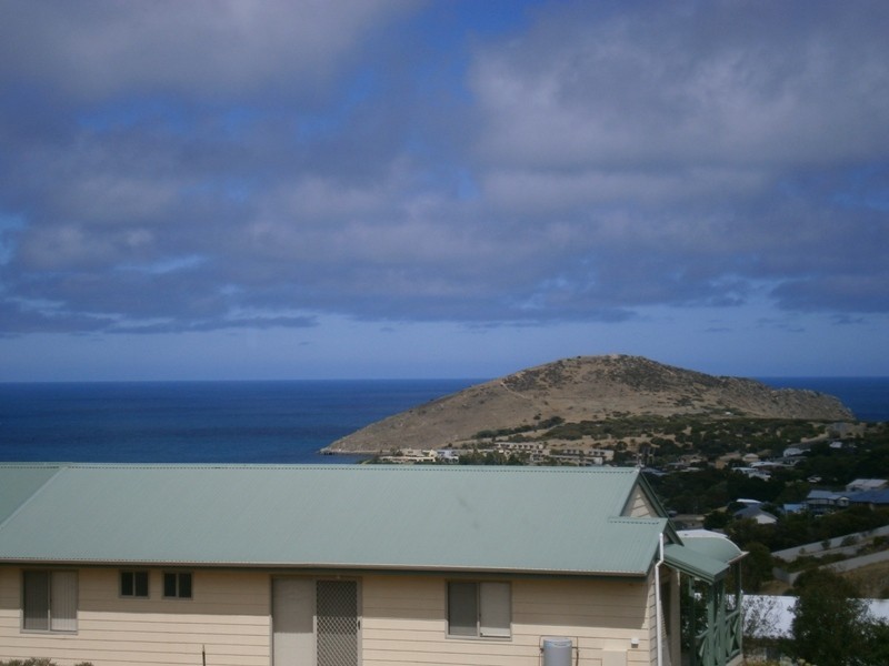 2 Cygnet Ct, Encounter Bay SA 5211