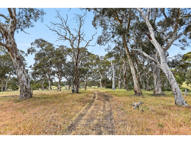 277 Sawpit Rd, Inman Valley SA 5211
