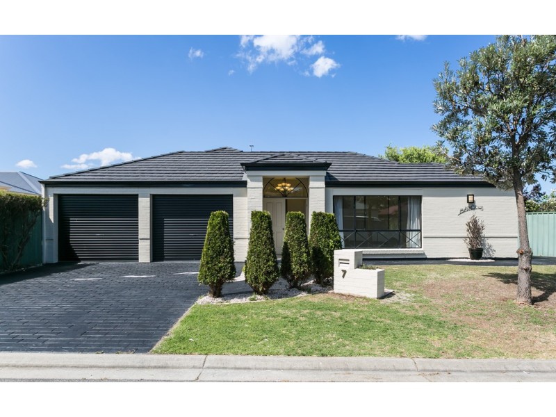 7 ROBB STREET, Encounter Bay SA 5211