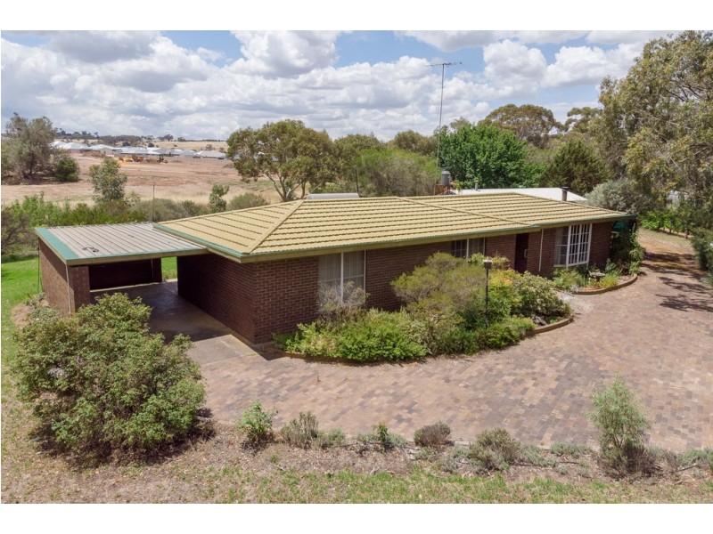 25 MANSE ROAD, Strathalbyn SA 5255