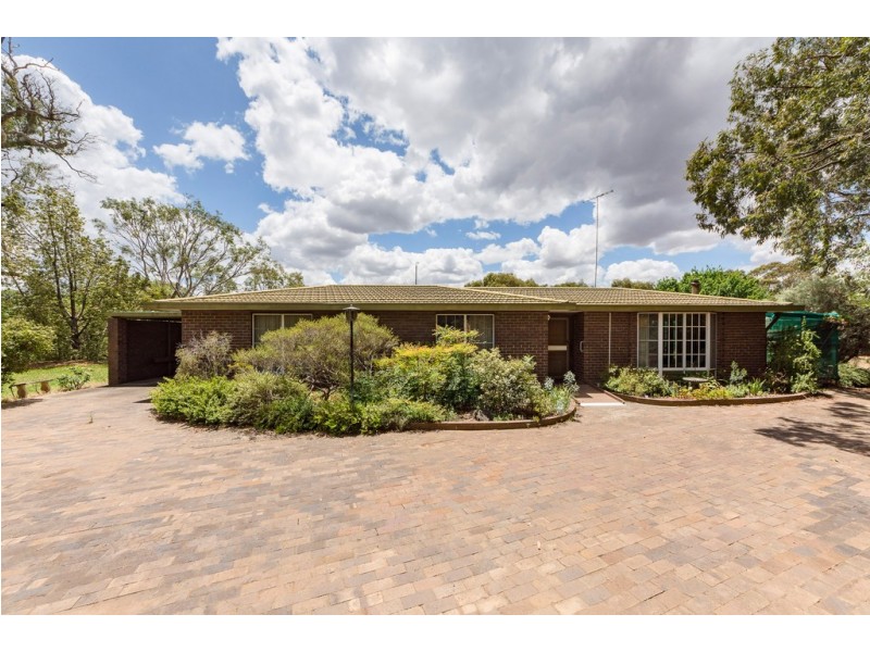 25 MANSE ROAD, Strathalbyn SA 5255