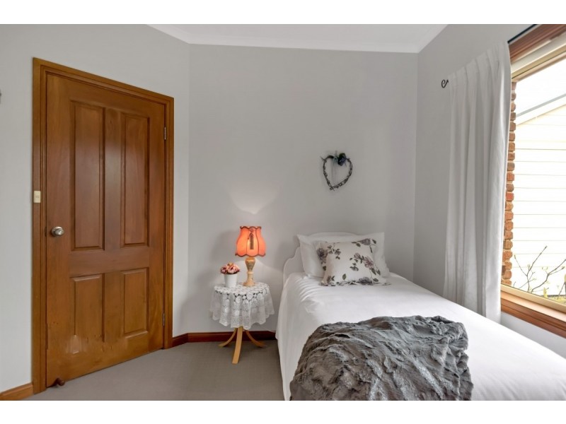 36 Tjilbruke Drive, Encounter Bay SA 5211