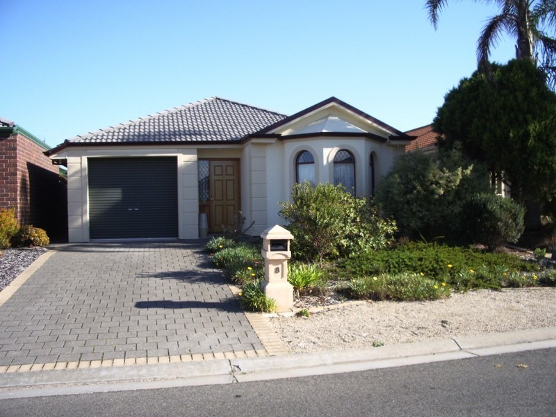 8 Lakeside Cct, Encounter Bay SA 5211