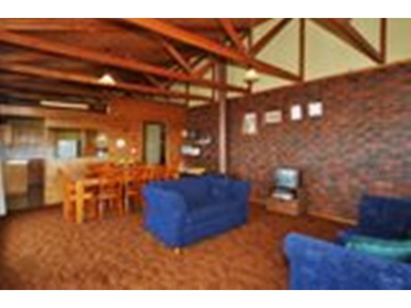 9 Hart Avenue, Encounter Bay SA 5211