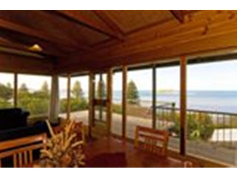 9 Hart Avenue, Encounter Bay SA 5211