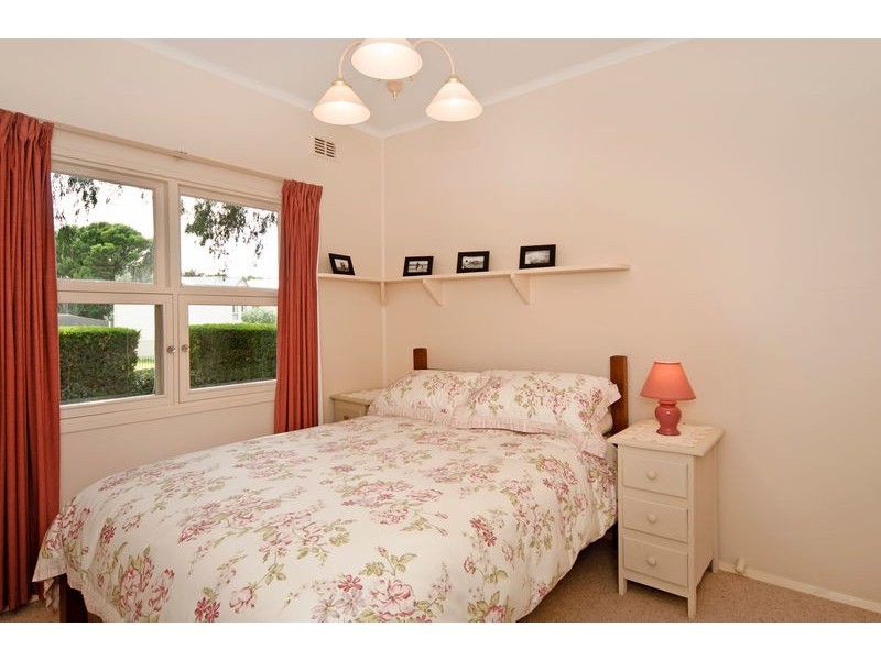 19 Whalers Rd, Encounter Bay SA 5211