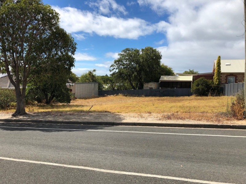 24 Riverview Road, Victor Harbor SA 5211