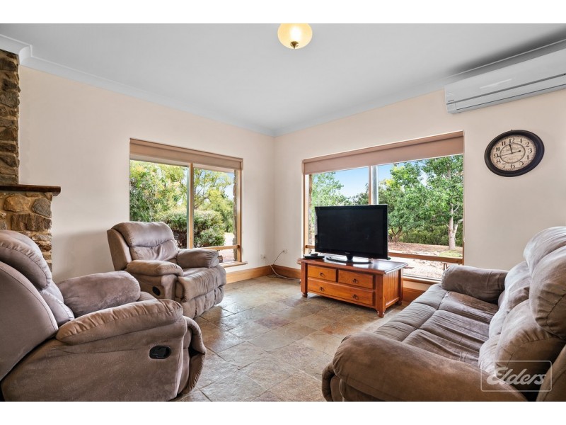 25 SPRINGVALE TERRACE, Mount Compass SA 5210