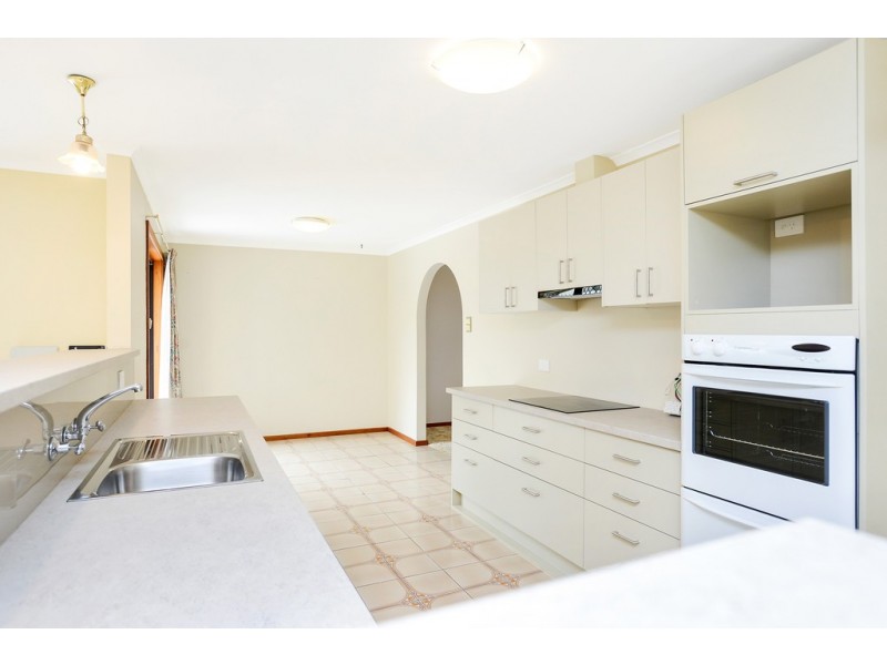 25 Sutherland Avenue, Hayborough SA 5211