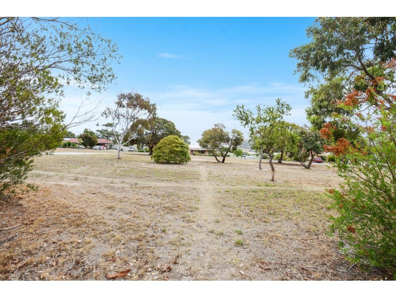 25 Sutherland Avenue, Hayborough SA 5211