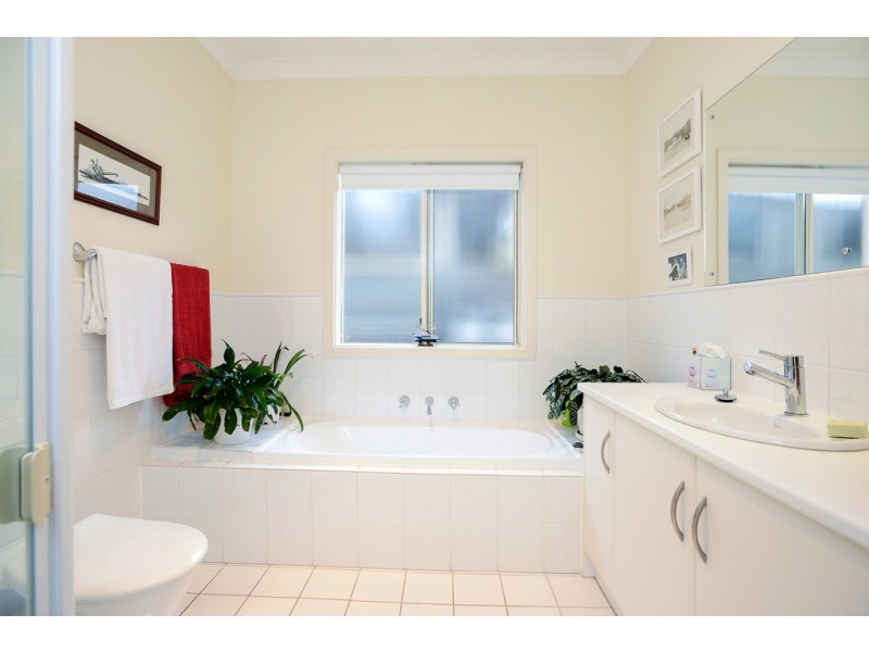 49 Matthew Flinders Drive, Encounter Bay SA 5211