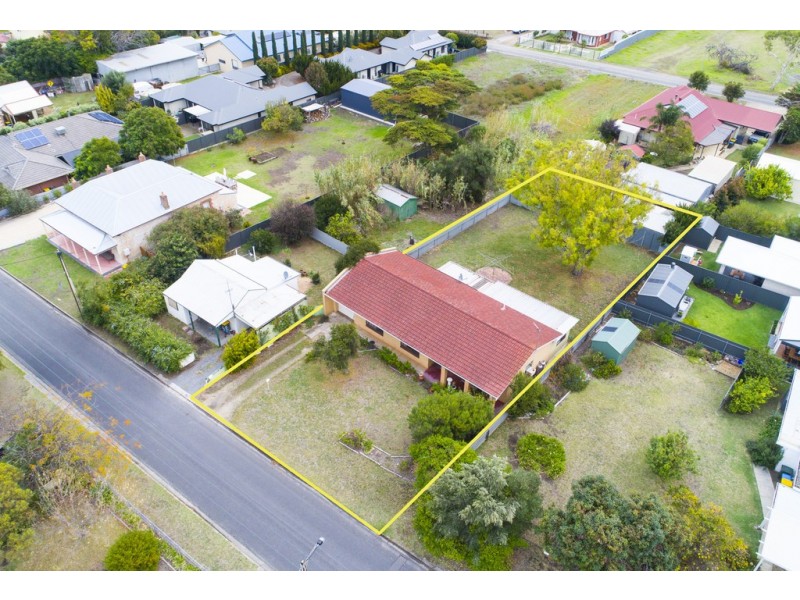 5 Russell Street, Encounter Bay SA 5211