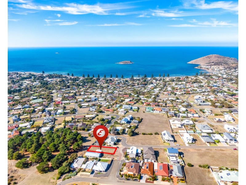 5 NEIGHBOUR STREET, Encounter Bay SA 5211