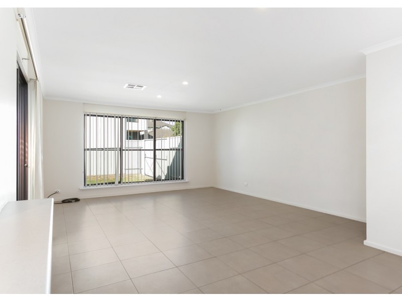 34 NEWLAND STREET, Victor Harbor SA 5211