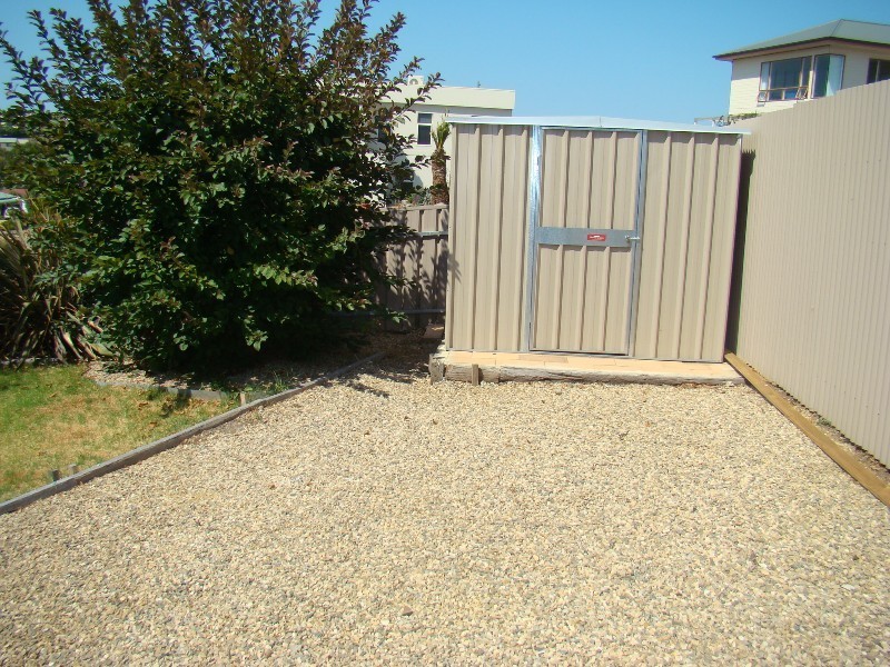 15 DAVIES STREET, Encounter Bay SA 5211
