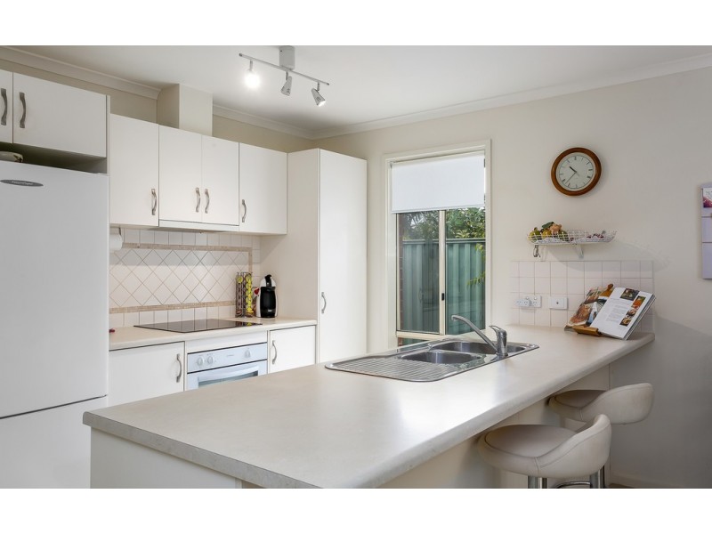 9 Robb Street, Encounter Bay SA 5211