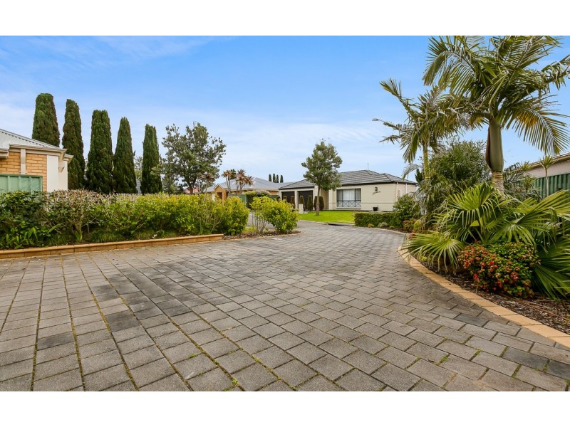 9 Robb Street, Encounter Bay SA 5211