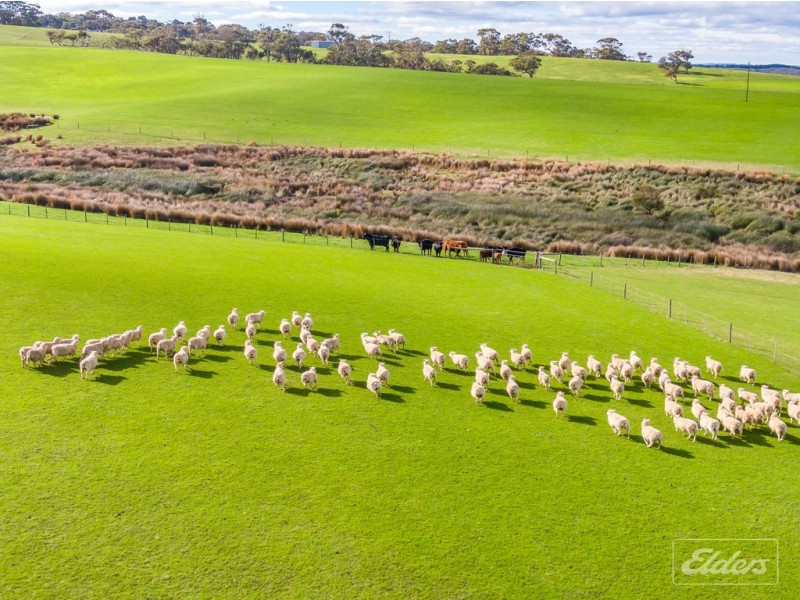 A16 and 17 1900 Range Rd, Parawa SA 5203