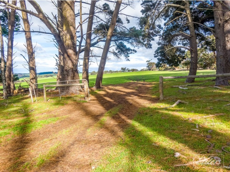 A16 and 17 1900 Range Rd, Parawa SA 5203