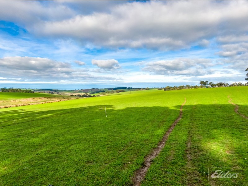 A16 and 17 1900 Range Rd, Parawa SA 5203