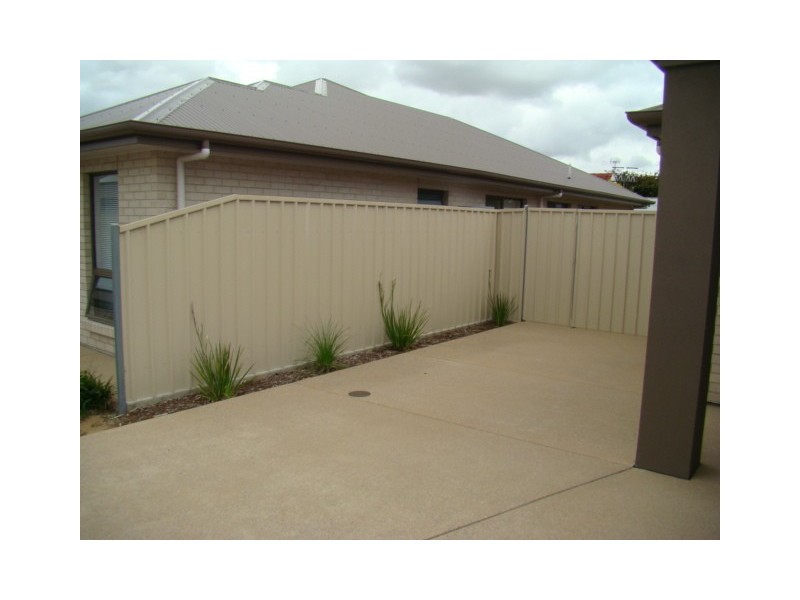 Villa 4, 18-22 LEWORTHY STREET, Victor Harbor SA 5211