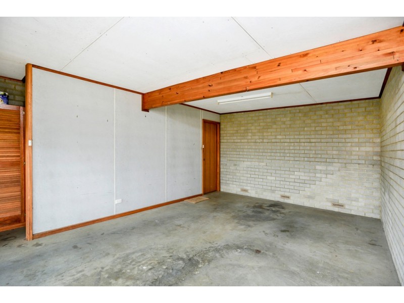 2/9 ADEY STREET, Victor Harbor SA 5211