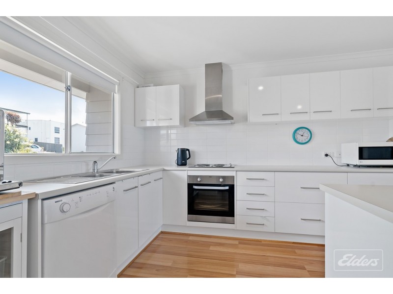 16 STONE HUT CIRCUIT, Encounter Bay SA 5211