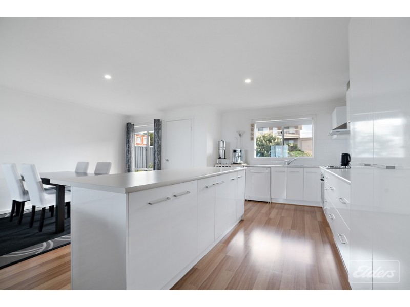 16 STONE HUT CIRCUIT, Encounter Bay SA 5211