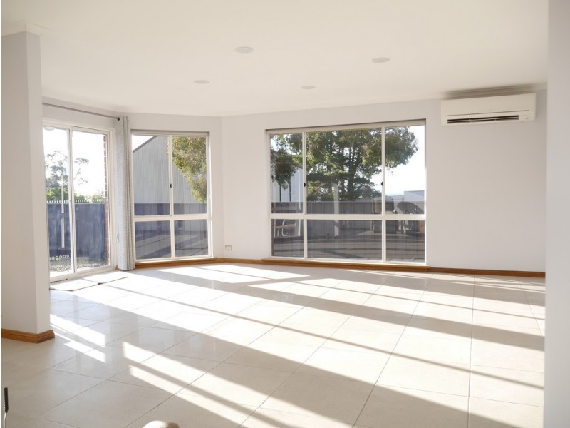 4 CONNELL STREET, Victor Harbor SA 5211