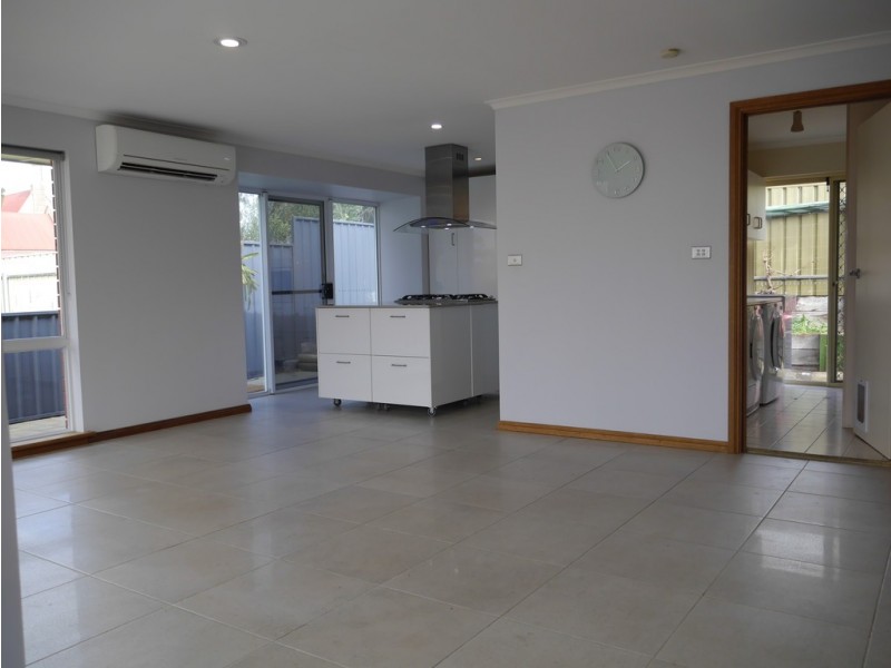 4 CONNELL STREET, Victor Harbor SA 5211