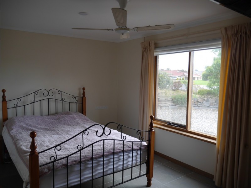 4 CONNELL STREET, Victor Harbor SA 5211