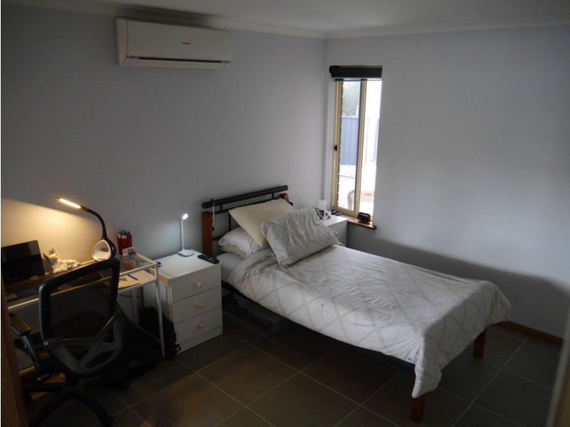 4 CONNELL STREET, Victor Harbor SA 5211