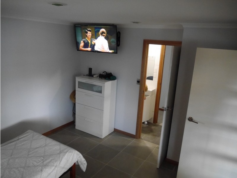 4 CONNELL STREET, Victor Harbor SA 5211