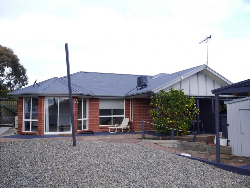 4 CONNELL STREET, Victor Harbor SA 5211