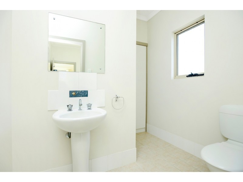 28 HIGH STREET, Victor Harbor SA 5211