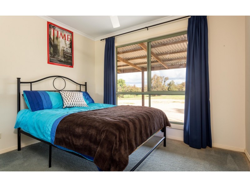 3779 VICTOR HARBOR ROAD, Mount Jagged SA 5211