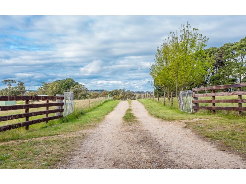 3779 VICTOR HARBOR ROAD, Mount Jagged SA 5211