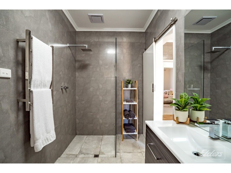 5 Dundalk Avenue, Mccracken SA 5211