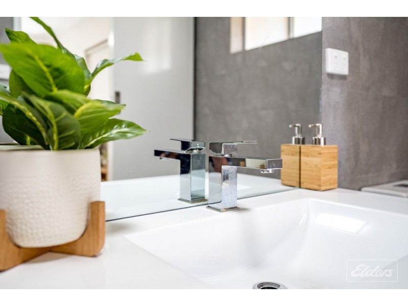 5 Dundalk Avenue, Mccracken SA 5211