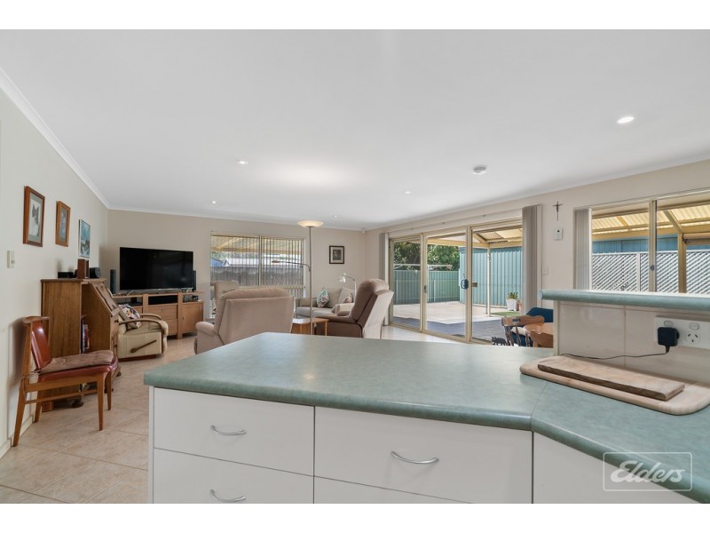 32 NEWLAND STREET, Victor Harbor SA 5211