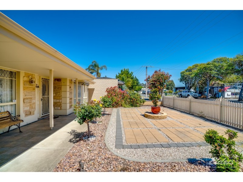 32 NEWLAND STREET, Victor Harbor SA 5211