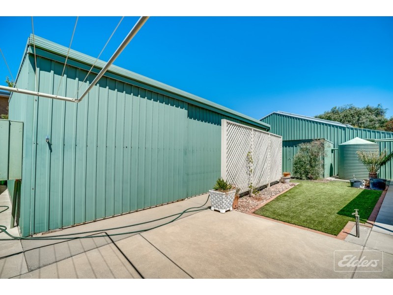 32 NEWLAND STREET, Victor Harbor SA 5211