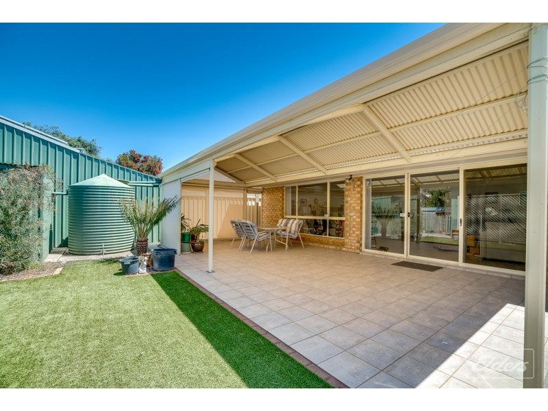 32 NEWLAND STREET, Victor Harbor SA 5211