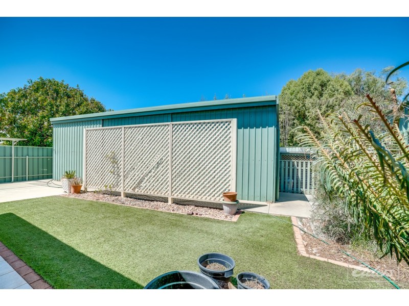 32 NEWLAND STREET, Victor Harbor SA 5211