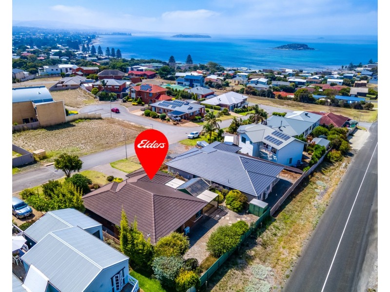 11 MINNAMOORA COURT, Encounter Bay SA 5211