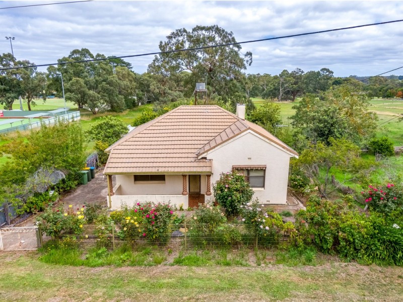 15 KONDOPARINGA ROAD, Meadows SA 5201
