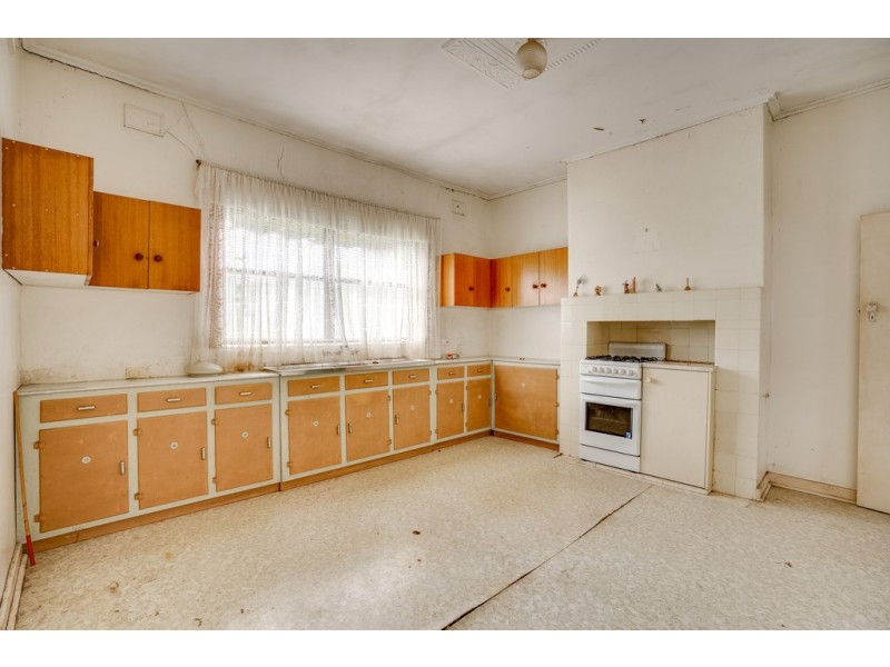 15 KONDOPARINGA ROAD, Meadows SA 5201