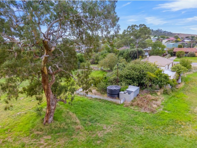 15 KONDOPARINGA ROAD, Meadows SA 5201